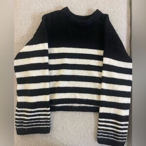 Altard State super soft cropped sweater